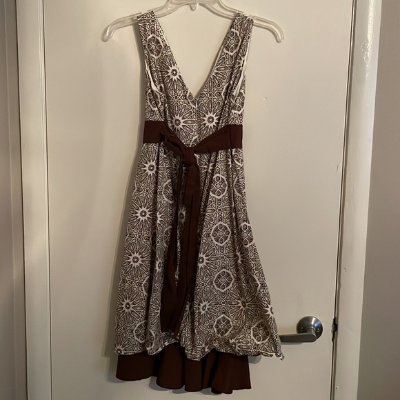 Geometric Design Dress - Picture 2 of 3